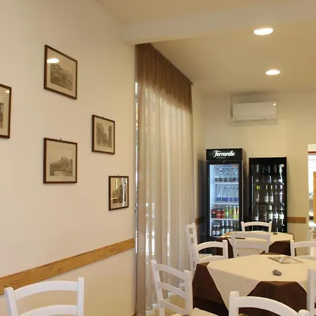 Ristorante La Collina ホテル イーモラ